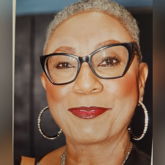 Meet your Posher, Regina - Picture 1 of 1